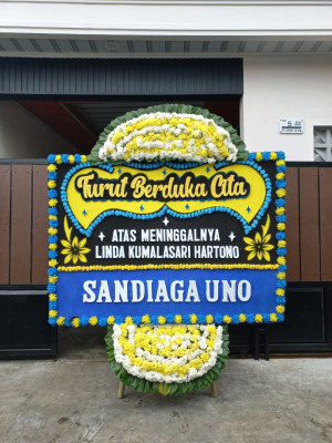Papan Bunga Duka di Tugu Selatan